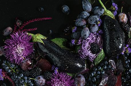 Gourmet-Mix aus violetten Beeren, Obst & Gemüse