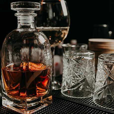 Hochwertiger Rum in Karaffe