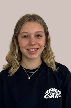Julia Erhart