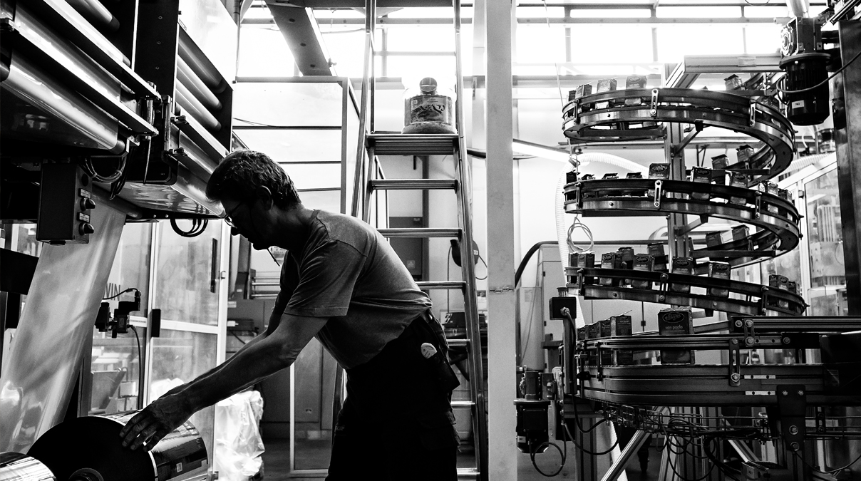 Kaffeeproduktion in Wedl Rösterei in Belluno